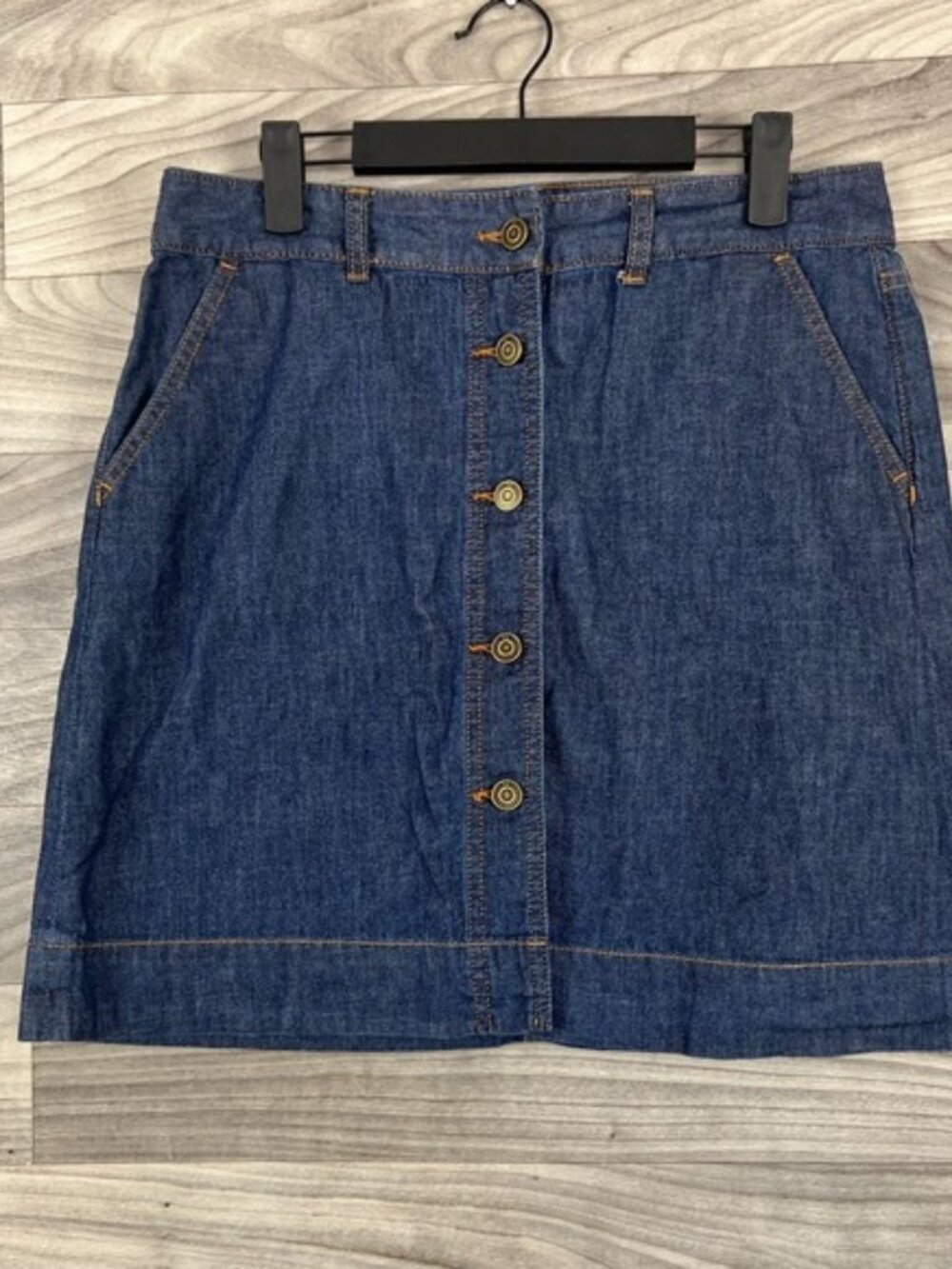 Tommy Hilfiger Skirt Women's Size 6 Blue Denim Cotton Slash Pocket Button Front